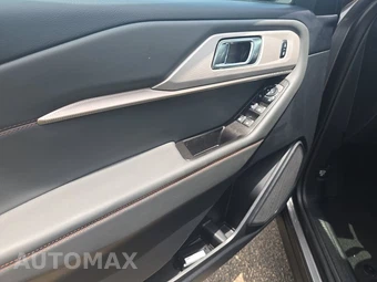 2025 Ford Explorer Active - miniatura 9