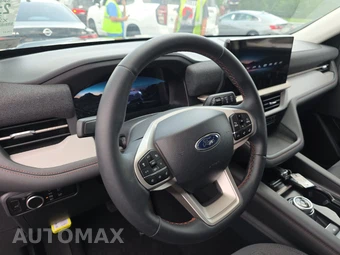 2025 Ford Explorer Active - miniatura 10
