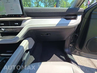 2025 Ford Explorer Active - miniatura 17