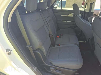 2025 Ford Explorer Active - miniatura 17