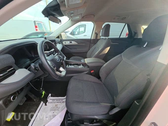 2025 Ford Explorer Active - miniatura 13
