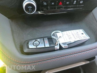 2025 Ford Explorer Active - miniatura 8