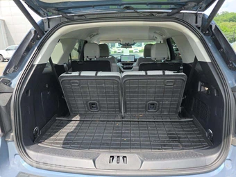 2025 Ford Explorer Active - miniatura 15