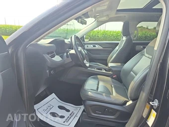 2025 Ford Explorer Active - miniatura 13