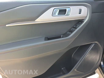 2025 Ford Explorer Active - miniatura 9