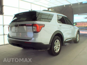 2025 Ford Explorer Active - miniatura 5
