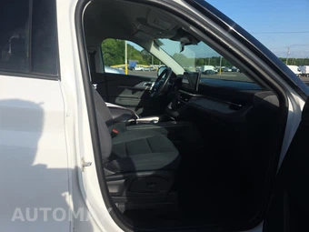 2025 Ford Explorer Active - miniatura 8