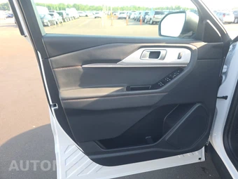 2025 Ford Explorer Active - miniatura 9