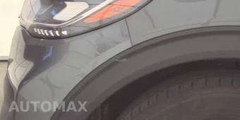 2025 Ford Explorer Active - miniatura 26