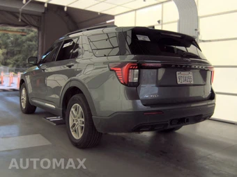 2025 Ford Explorer Active - miniatura 8
