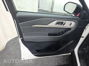 2025 Ford Explorer Active - miniatura 9
