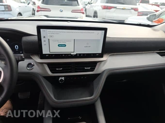 2025 Ford Explorer Active - miniatura 17