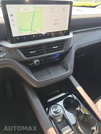2025 Ford Explorer Platinum - miniatura 10