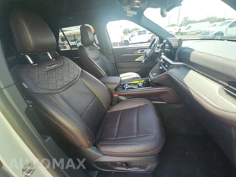 2025 Ford Explorer Platinum - miniatura 8
