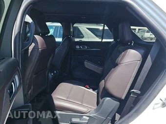 2025 Ford Explorer Platinum - miniatura 13