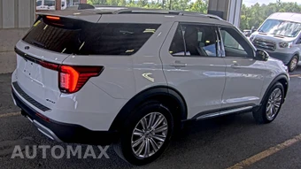 2025 Ford Explorer Platinum - miniatura 4