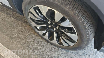2025 Ford Explorer Platinum - miniatura 22