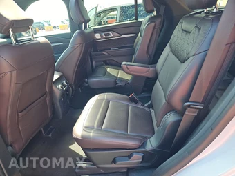 2025 Ford Explorer Platinum - miniatura 13
