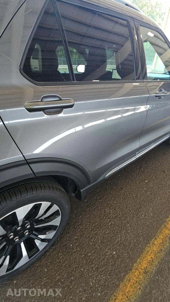 2025 Ford Explorer Platinum - miniatura 22