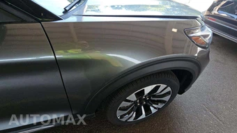 2025 Ford Explorer Platinum - miniatura 28