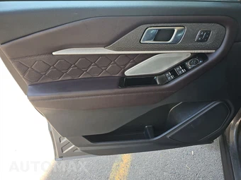 2025 Ford Explorer Platinum - miniatura 9