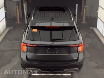 2025 Ford Explorer Platinum - miniatura 5