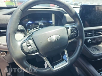 2025 Ford Explorer Platinum - miniatura 10
