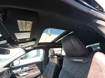 2025 Ford Explorer Platinum - miniatura 20