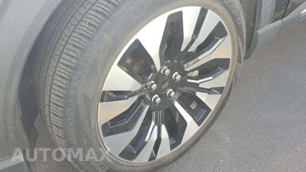 2025 Ford Explorer Platinum - miniatura 30