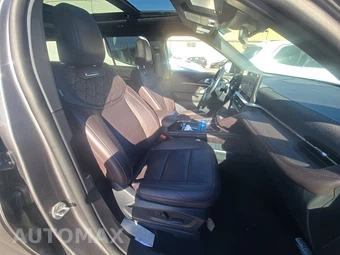 2025 Ford Explorer Platinum - miniatura 8