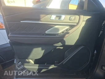 2025 Ford Explorer Platinum - miniatura 9