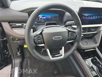 2025 Ford Explorer Platinum - miniatura 10