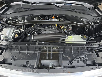 2025 Ford Explorer Platinum - miniatura 16