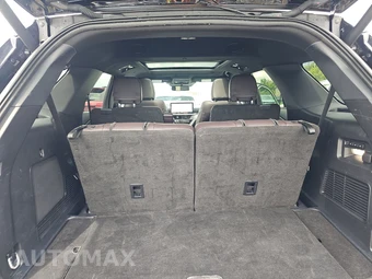 2025 Ford Explorer Platinum - miniatura 16