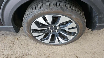 2025 Ford Explorer Platinum - miniatura 34