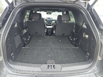 2025 Ford Explorer Platinum - miniatura 16