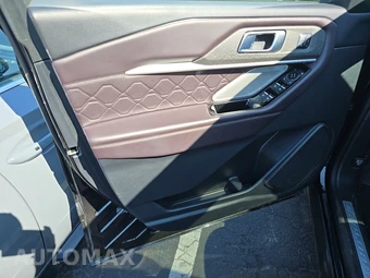 2025 Ford Explorer Platinum - miniatura 9