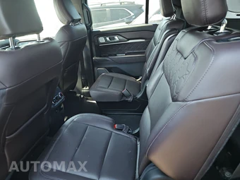 2025 Ford Explorer Platinum - miniatura 13