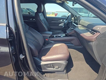 2025 Ford Explorer Platinum - miniatura 8