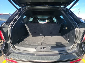 2025 Ford Explorer Platinum - miniatura 17