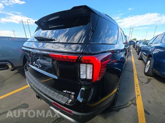 2025 Ford Explorer Platinum - miniatura 4