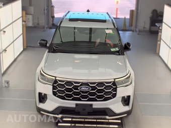 2025 Ford Explorer Platinum - miniatura 2