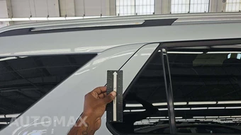 2025 Ford Explorer Platinum - miniatura 26