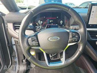 2025 Ford Explorer Platinum - miniatura 10