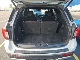2025 Ford Explorer Platinum - miniatura 17