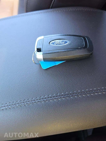 2025 Ford Explorer Platinum - miniatura 8