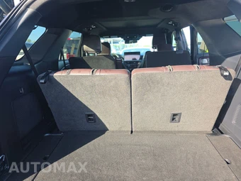 2025 Ford Explorer Platinum - miniatura 17