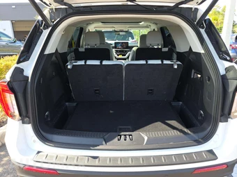 2025 Ford Explorer Platinum - miniatura 14