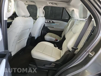 2025 Ford Explorer Platinum - miniatura 13