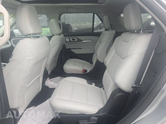 2025 Ford Explorer Platinum - miniatura 13